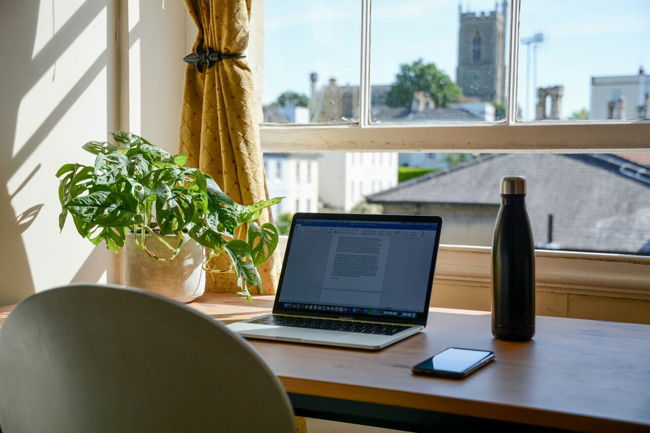 équipements essentiels pour un bureau à domicile