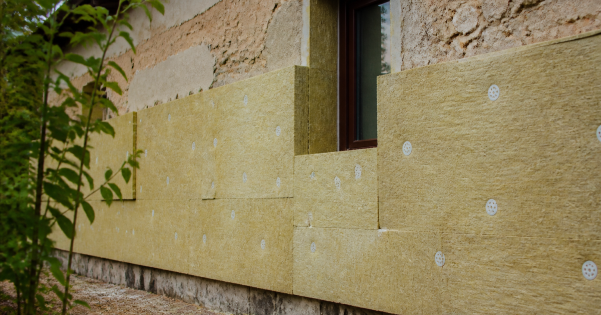 Isolation thermique appliquee sur mur ancien avec materiaux isolants epais